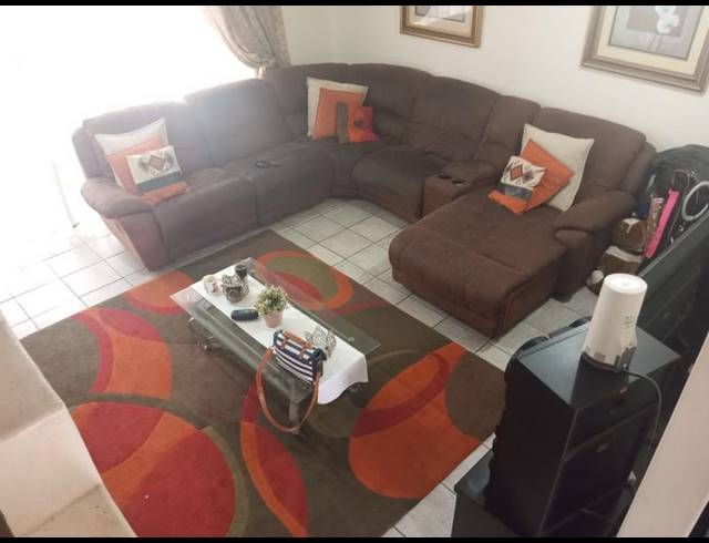 2 BEDROOM APARTMENT FOR SALE IN EAST GEDULD